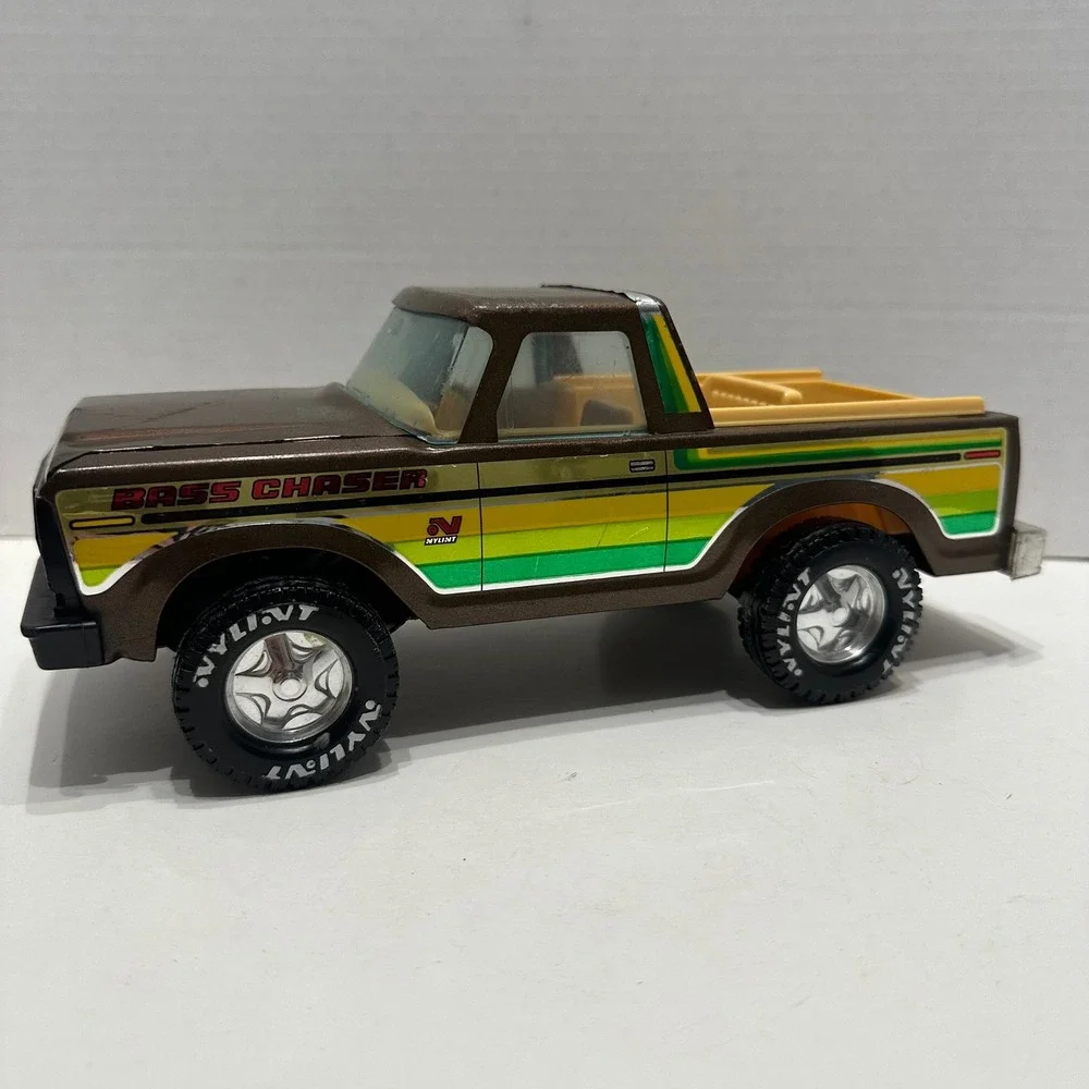 VTG Nylint Bass Chaser Ford Pickup Truck Pressed Steel Missing Camper Shell USA